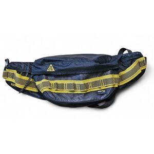 NIKE ACG Karst Small Items Bag, Nylon Waist Bag, Black, DD3390-010